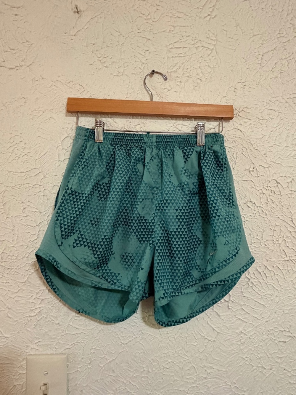 Nike Green Geometric Print Athletic Shorts Small